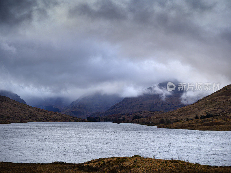 Arklet湖，Trossachs，苏格兰。