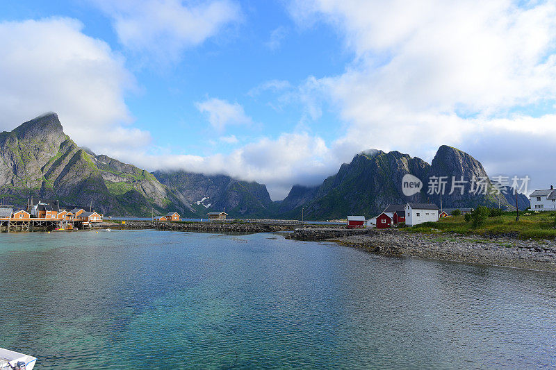 挪威，挪威罗浮敦群岛的日落风景