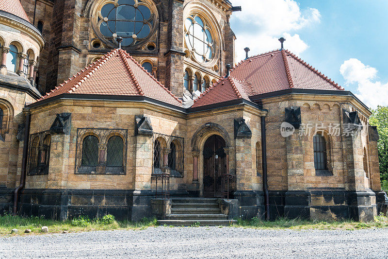 位于德累斯顿的加尼松教堂(Garnisonkirche)看起来像一座中世纪童话般的城堡