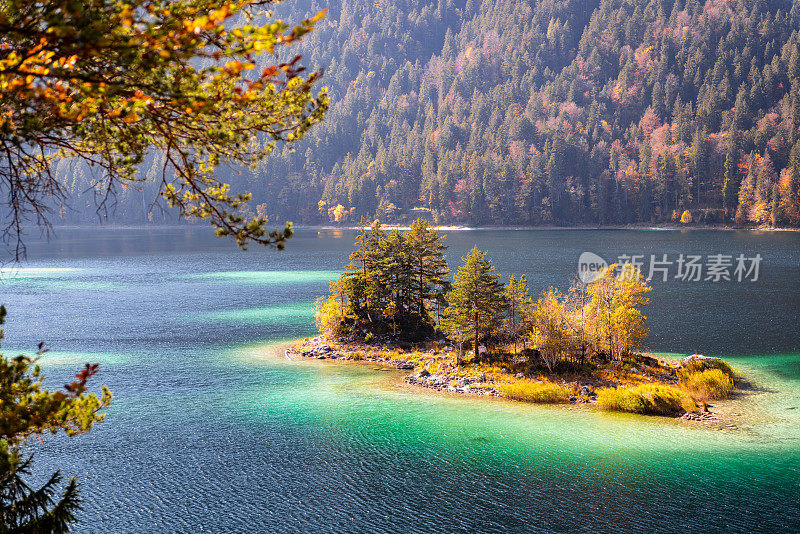 德国Garmisch-Partenkirchen美丽的Eibsee湖