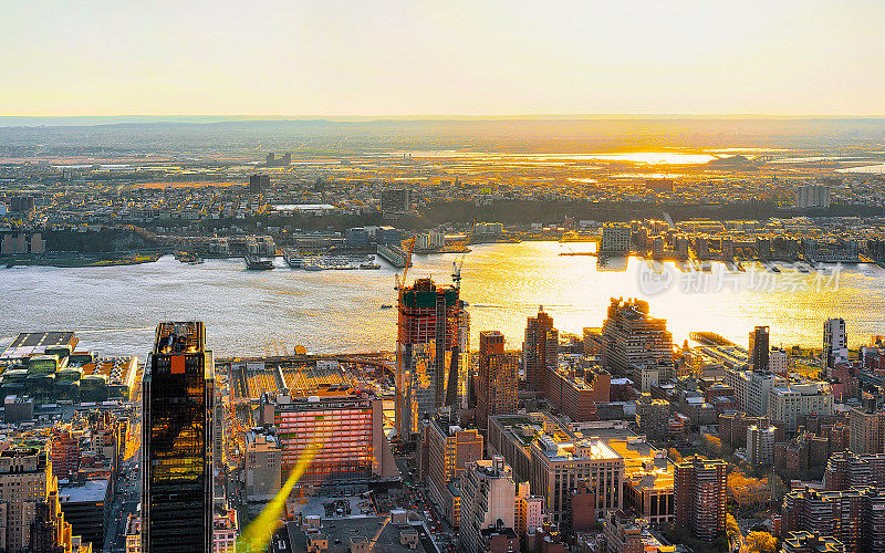 鸟瞰曼哈顿西纽约和新泽西美国反射