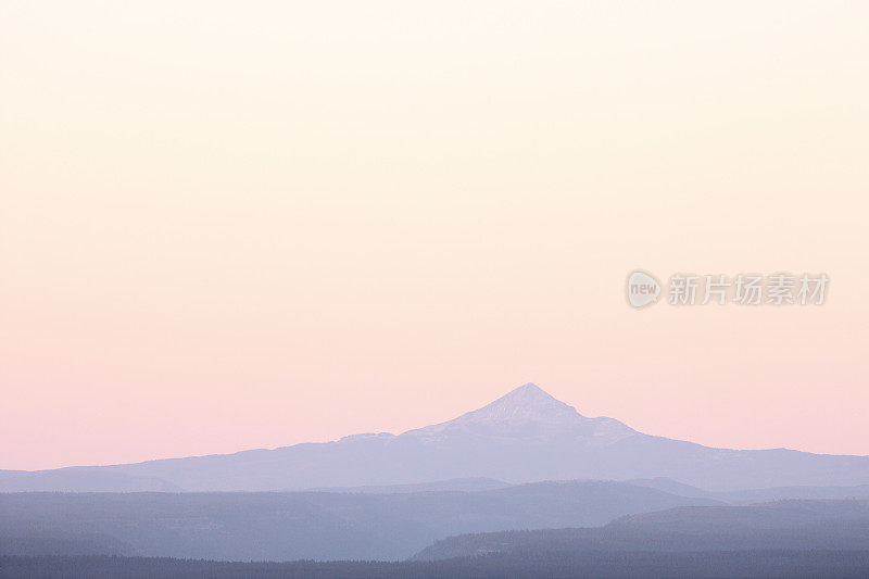 拉普拉塔峰科罗拉多景观森林火灾烟雾天空