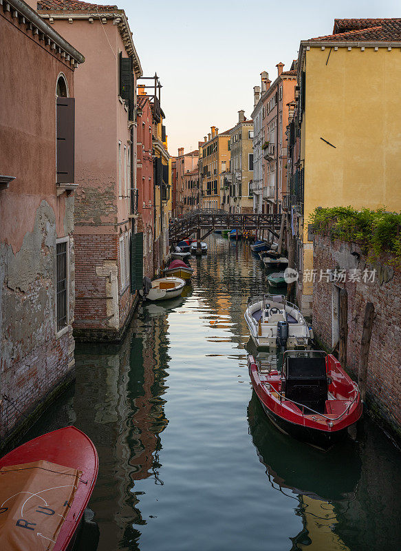 威尼斯，城市运河的一瞥