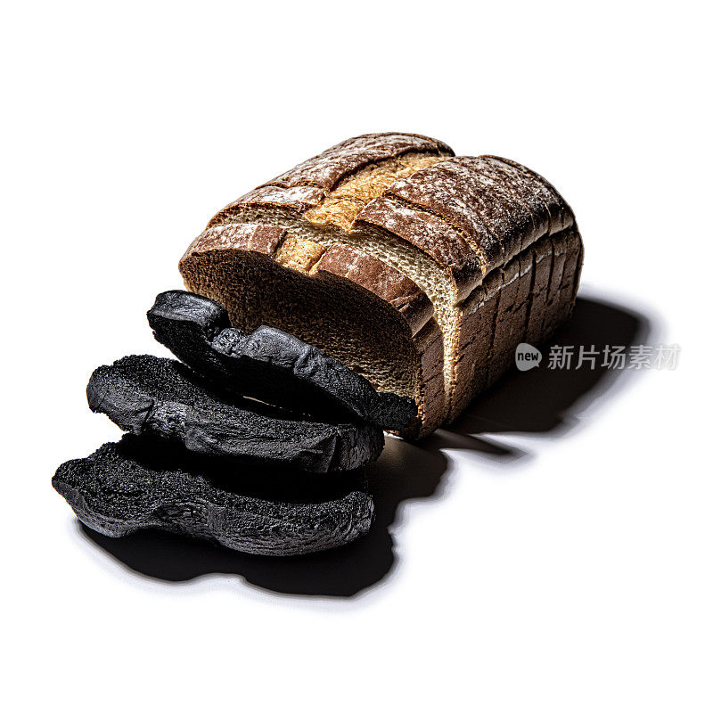 黑色烤面包片，白色背景