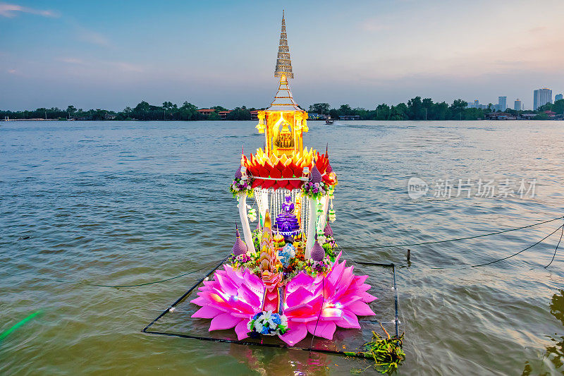 浮动祭坛泰国曼谷水灯节