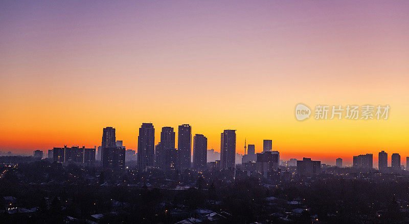 黎明时分的多伦多市景