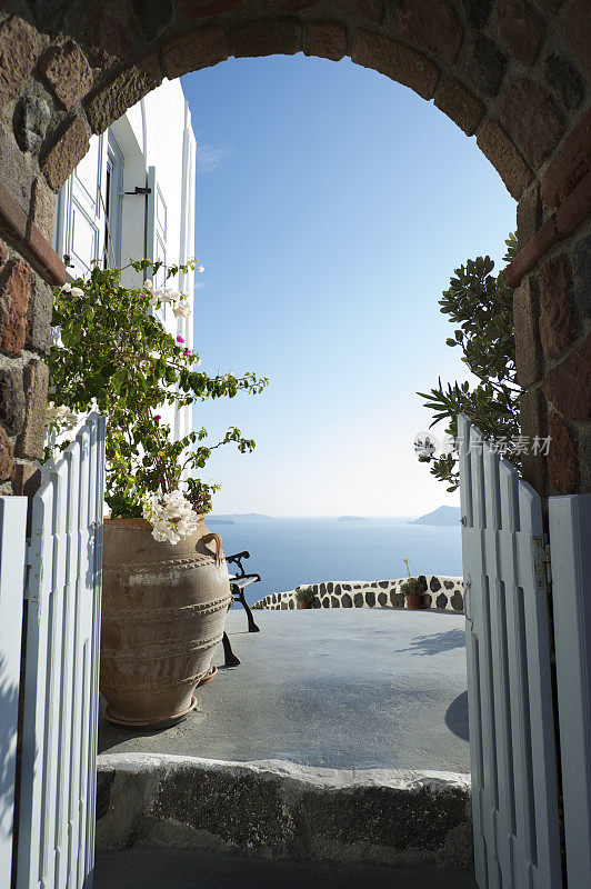拱门俯瞰希腊群岛