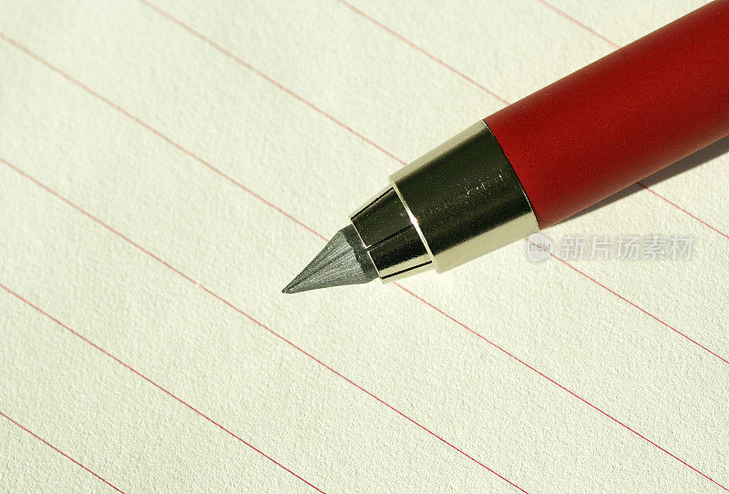 铅笔在纸上
