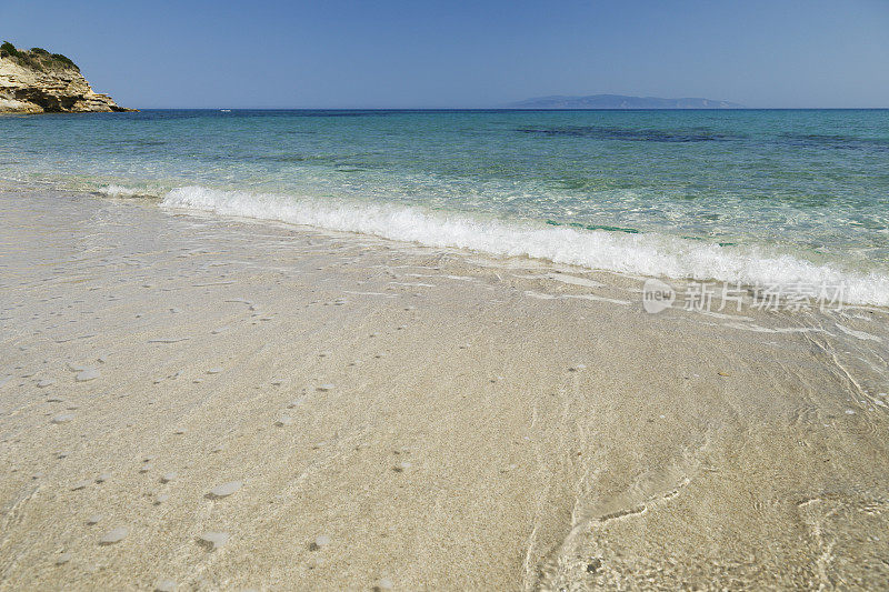 凯法洛尼亚岛的阿吉欧斯托马斯海滩
