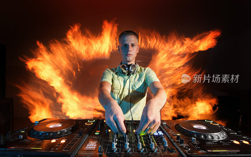 DJ和火