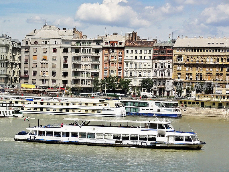 多瑙河上的客船