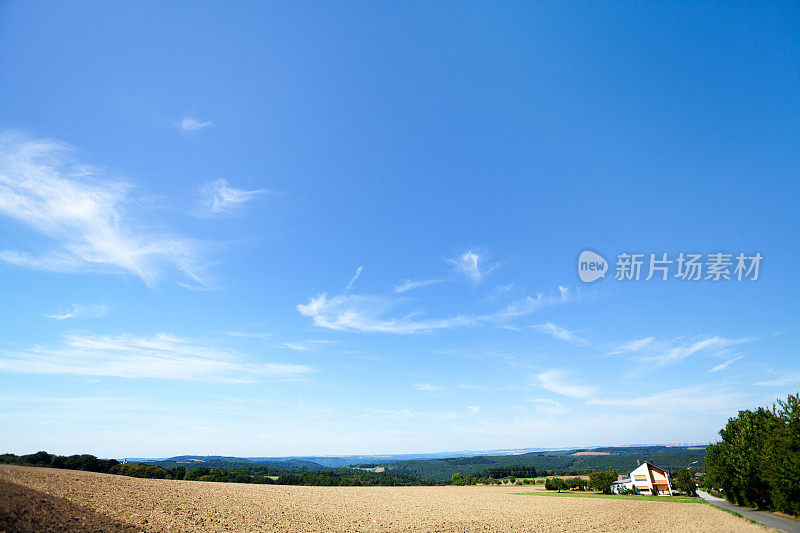 在莱茵兰-普法尔茨的Hunsrück夏季景观