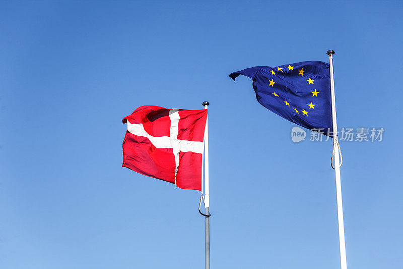 欧盟和丹麦国旗