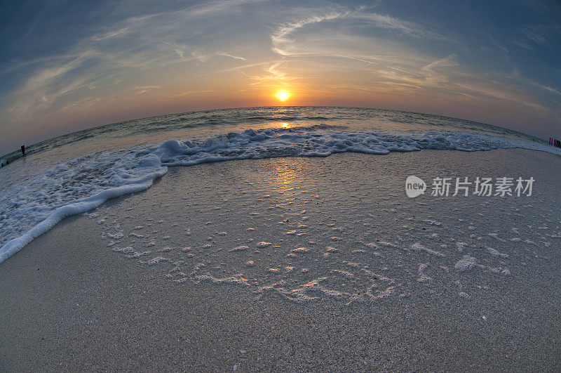 海滩鱼眼镜头的