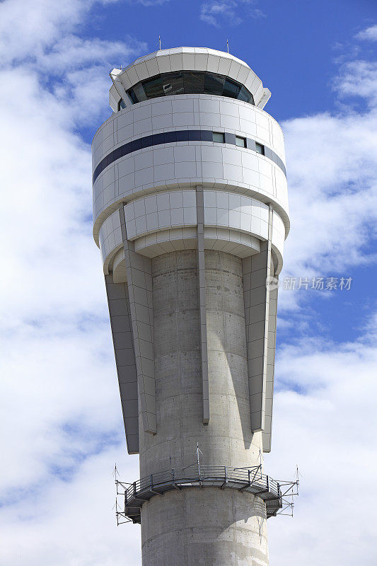 现代空中交通管制塔