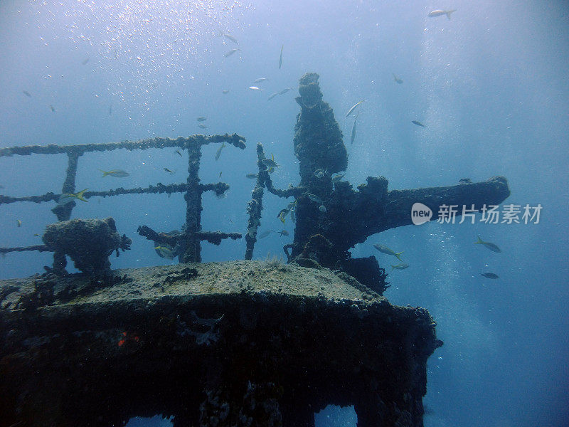 沉船潜水