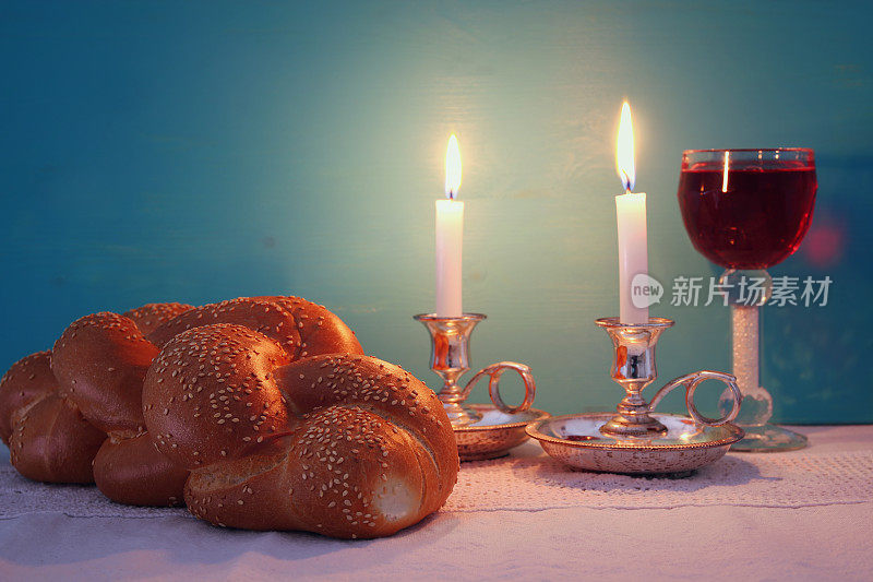 安息日的形象。白面包，安息日酒和烛台