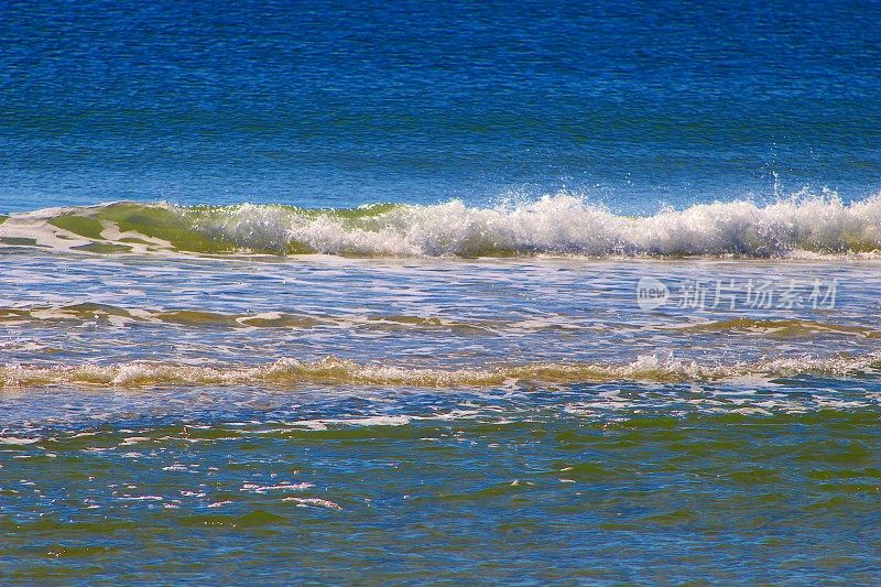 海浪在海湾海岸海滩在美国阿拉巴马州-3