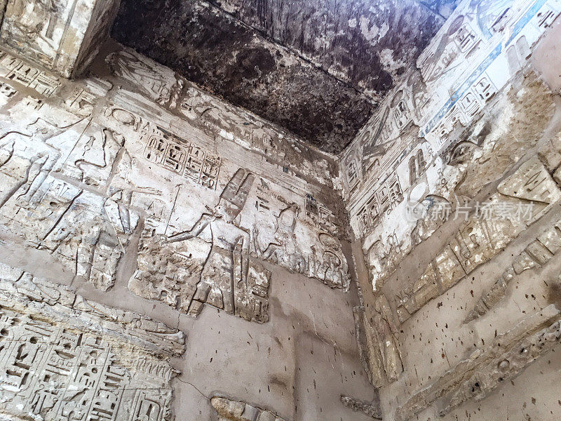 古埃及神庙内的象形文字