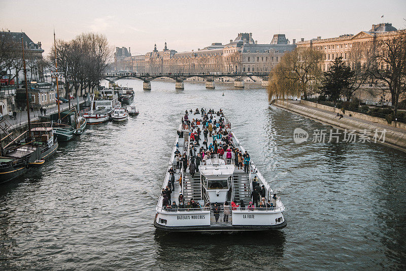 巴黎的苍蝇船