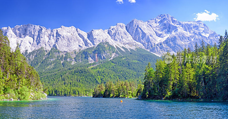 Eibsee湖和Zugspitze山