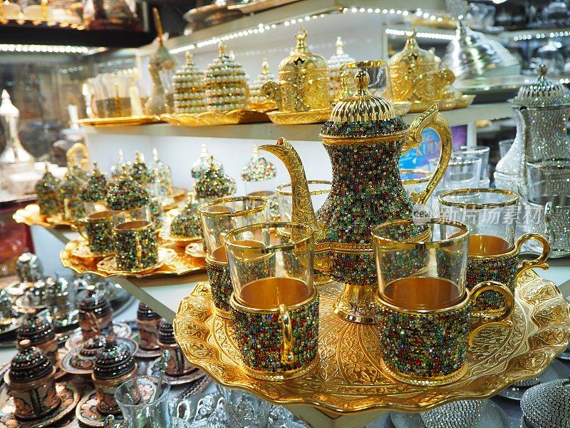 伊斯坦布尔大巴扎的茶壶