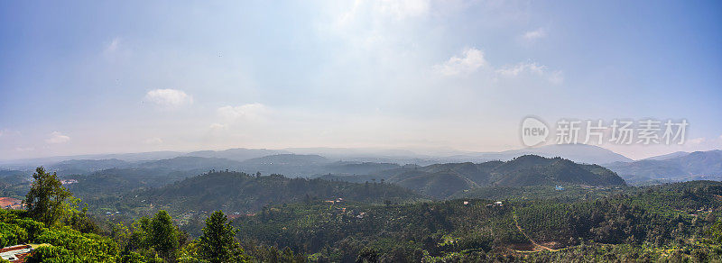 越南林东省宝禄镇林魁帕庵宝塔附近的山谷和山的美丽景色