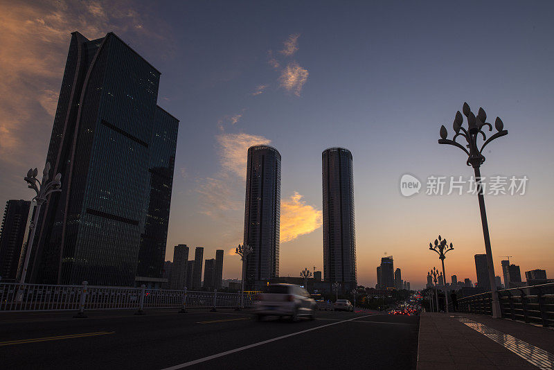 日照夜景