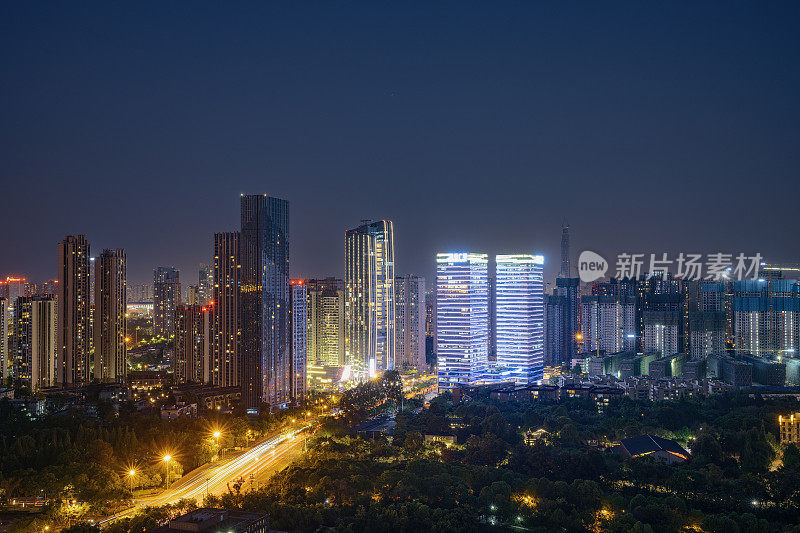 成都市夜景天际线