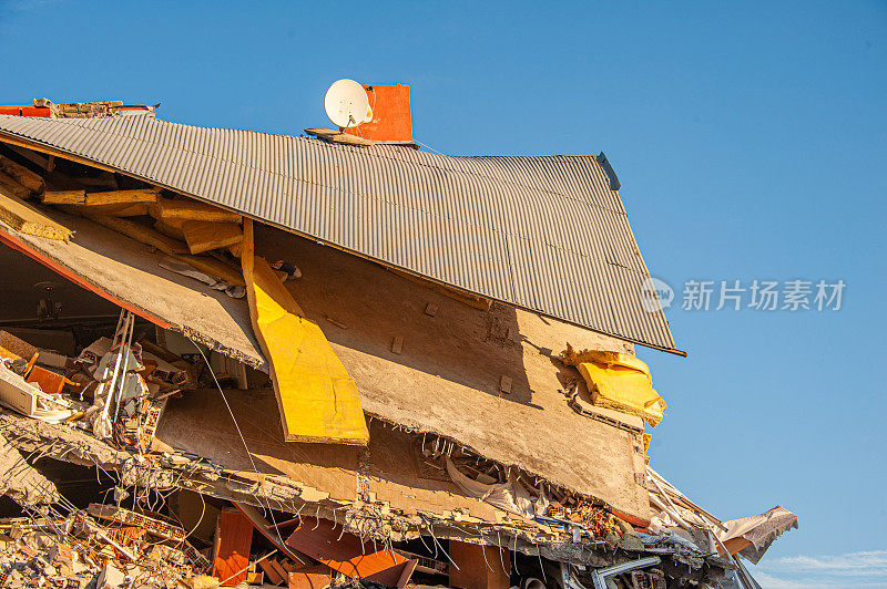 地震中低层建筑的倒塌