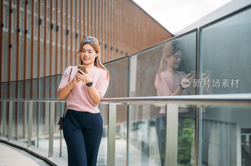 打破障碍，搭建桥梁:一个亚洲女商人在电子商务中的胜利故事