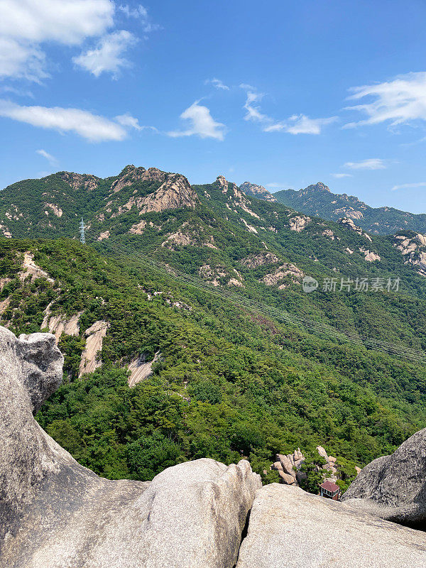 夏季首尔北汉山国立公园