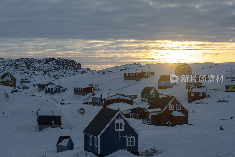 格陵兰岛库卢苏克偏远的北极村庄