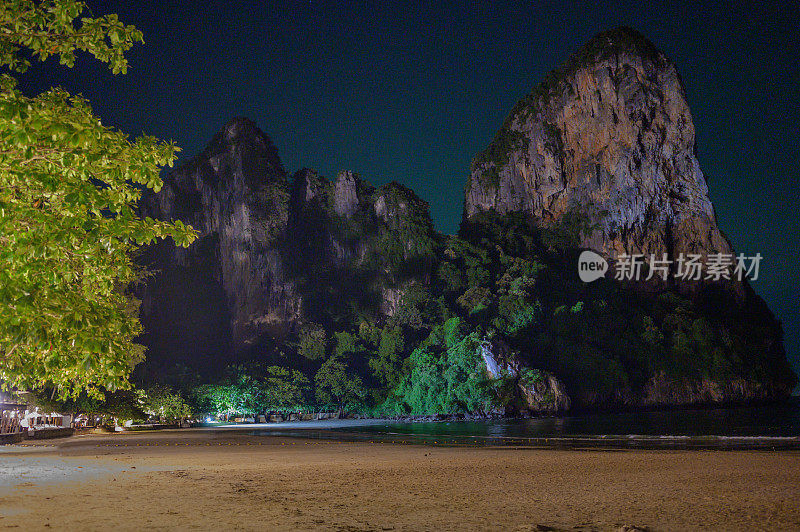 夜晚的莱利岛海滩