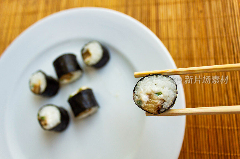日本传统鳗鱼寿司卷