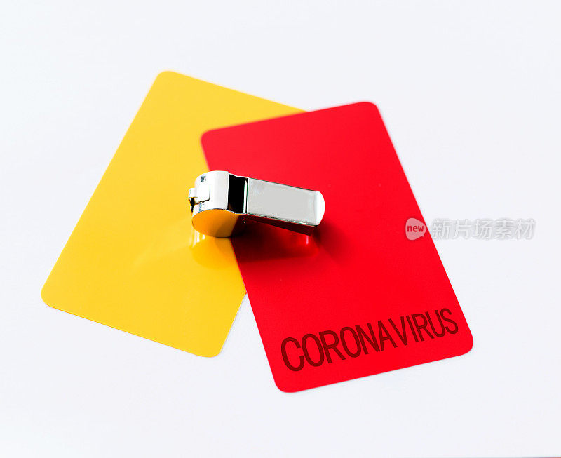 红色和黄色足球卡片冠状病毒
