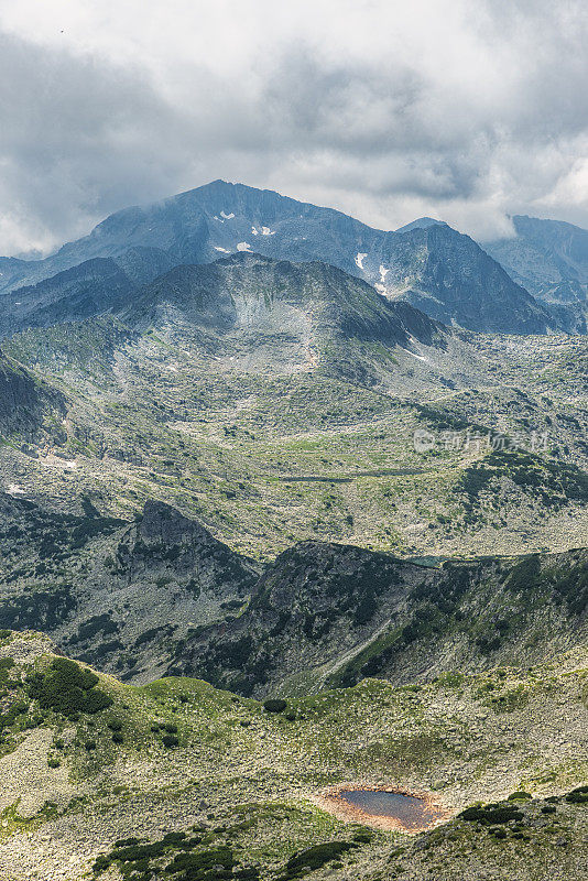 皮林山的波勒山湖