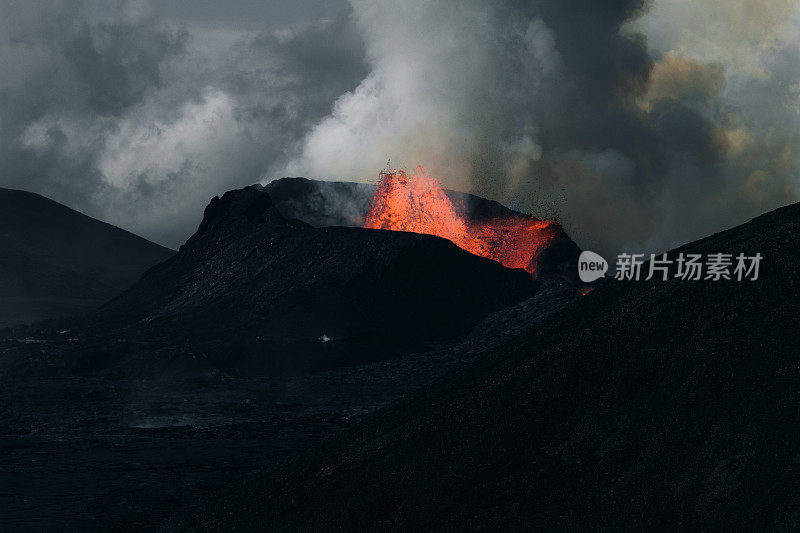 冰岛Fagradalsfjall火山喷发的壮观景象