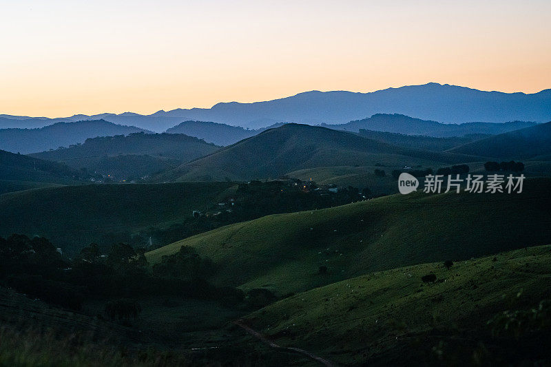 巴西东南部的山脉和山谷