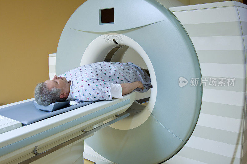 男子接受前列腺癌医学扫描诊断