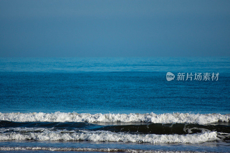 东北海滩的波浪形态