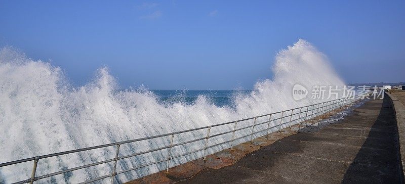 英国沿海波,