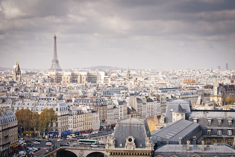 法国巴黎的天际线和埃菲尔铁塔