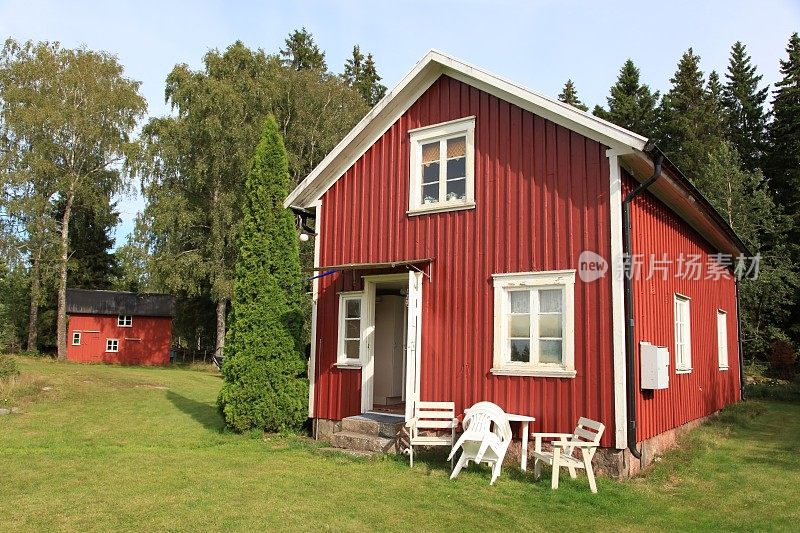 瑞典红白相间的木屋