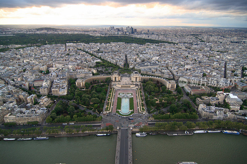 Trocadéro来自埃菲尔铁塔