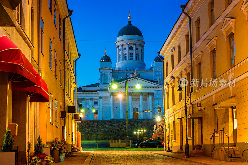 芬兰赫尔辛基市中心有赫尔辛基大教堂