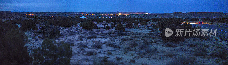 新墨西哥州阿尔伯克基的夜景。