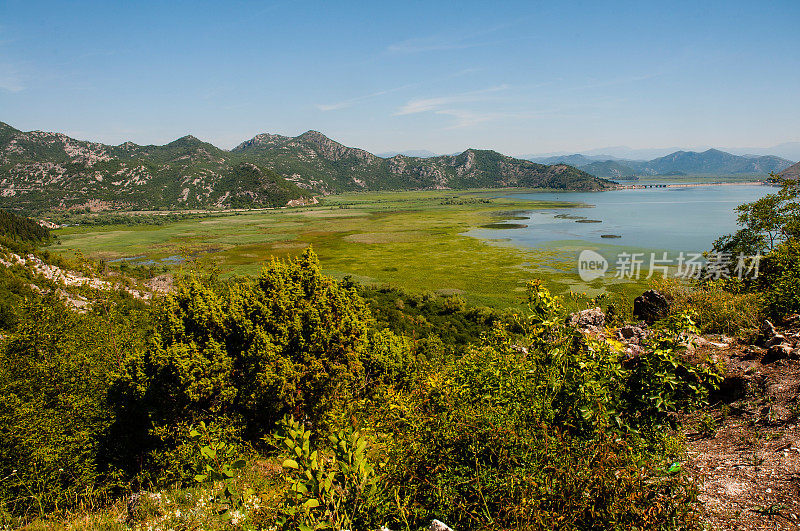 美丽的斯卡达湖渔业度假村