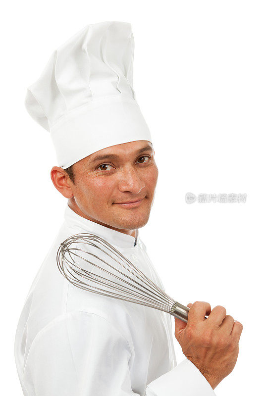 友善的专业厨师制服与搅拌器在白色背景