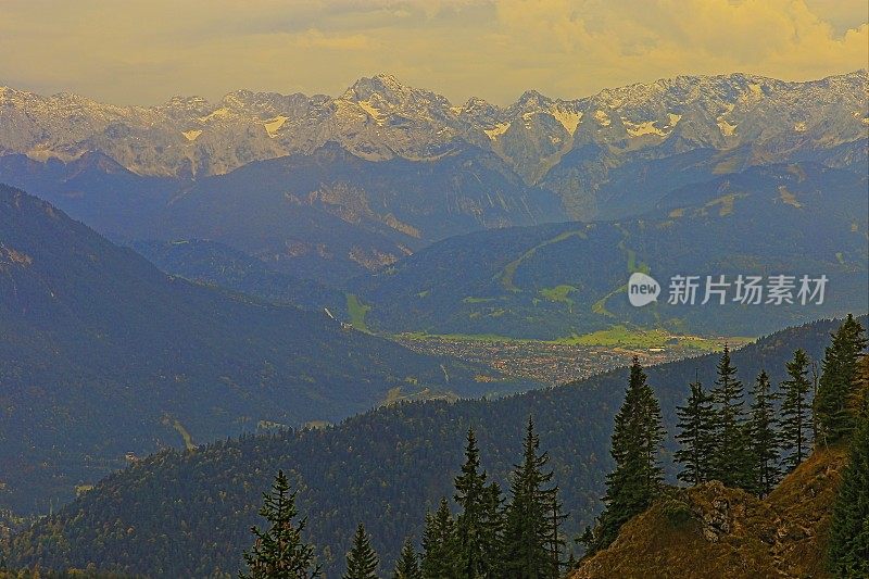 在德国巴伐利亚阿尔卑斯，奥伯拉梅尔高-戏剧性的风景